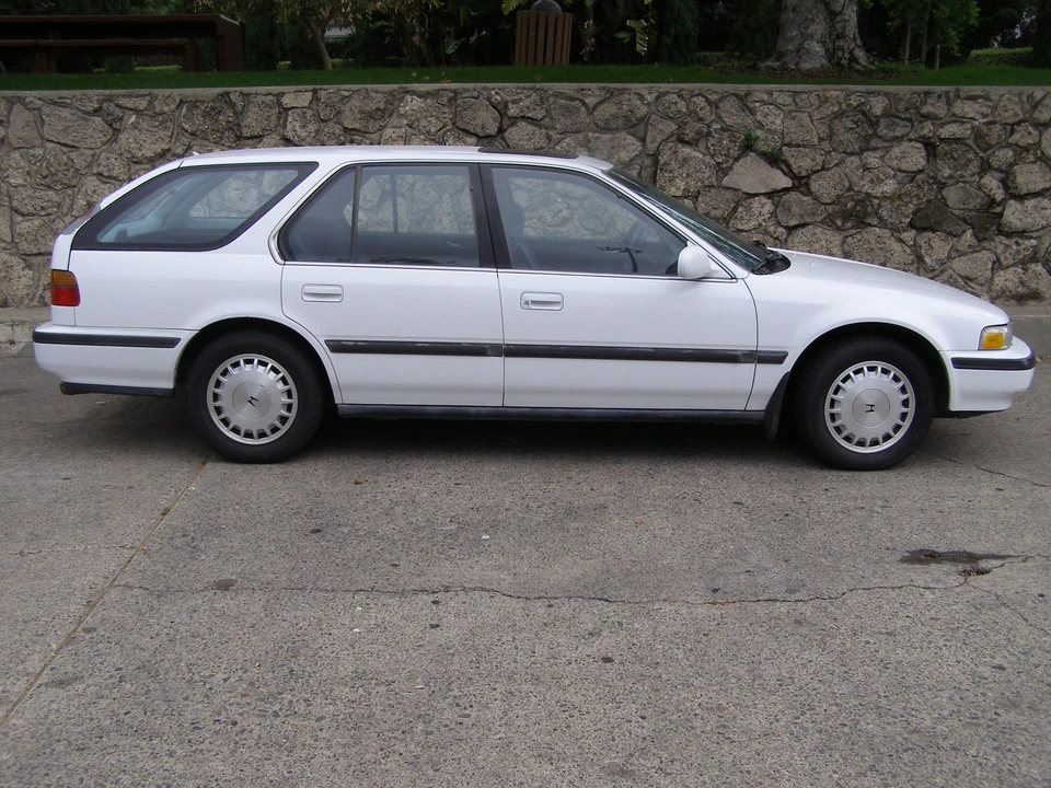 1991 Honda Accord 4th Gen - Image 12 of 31