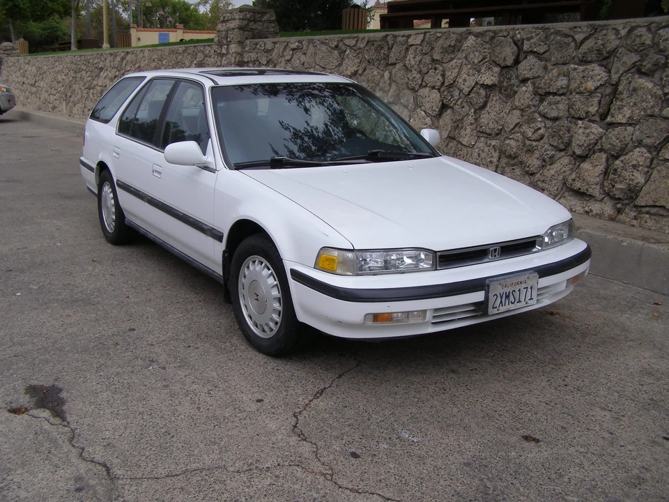 1991 Honda Accord 4th Gen - Image 9 of 31