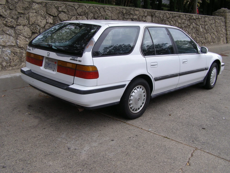 1991 Honda Accord 4th Gen - Image 13 of 31