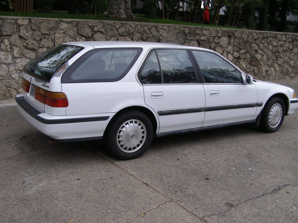 1991 Honda Accord 4th Gen - Image 14 of 31