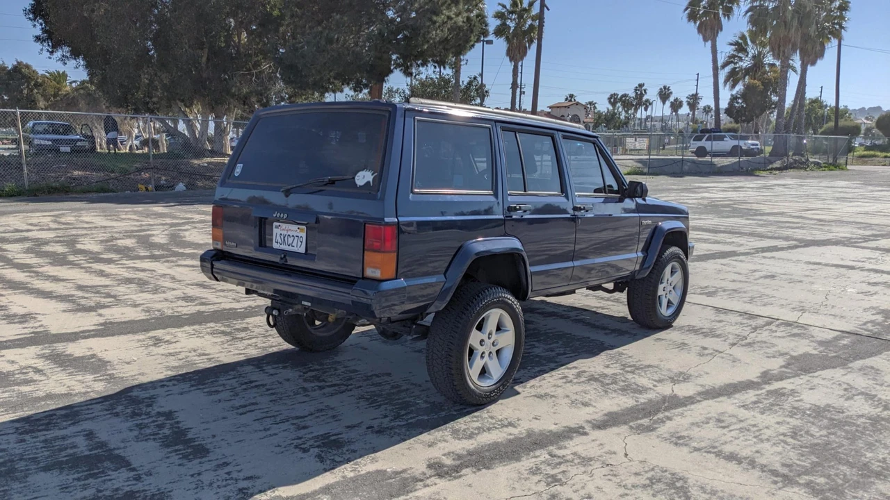 1993 Jeep XJ Cherokee - Image 13 of 31