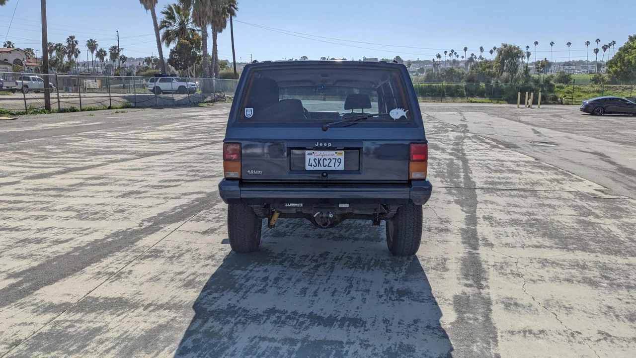 1993 Jeep XJ Cherokee - Image 10 of 31