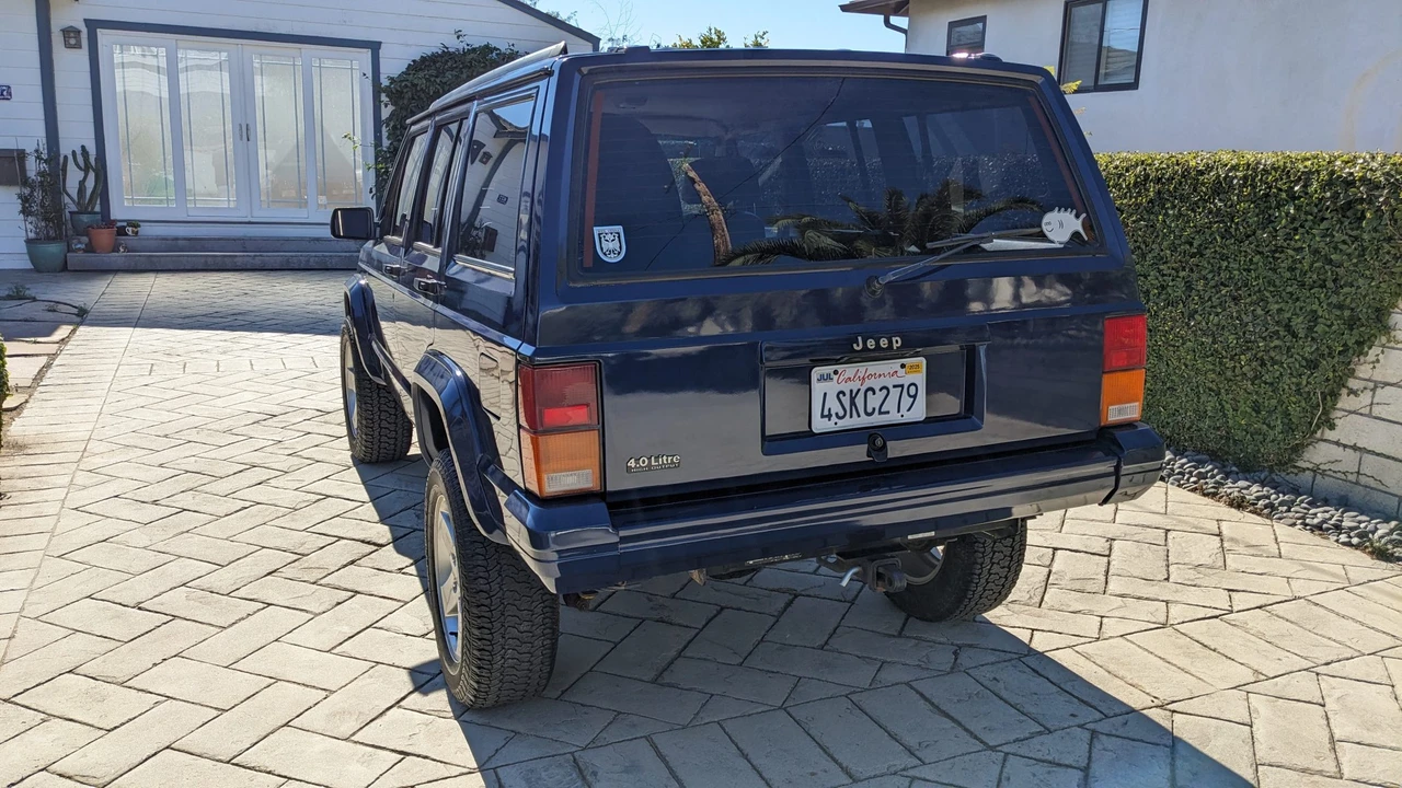 1993 Jeep XJ Cherokee - Image 9 of 31