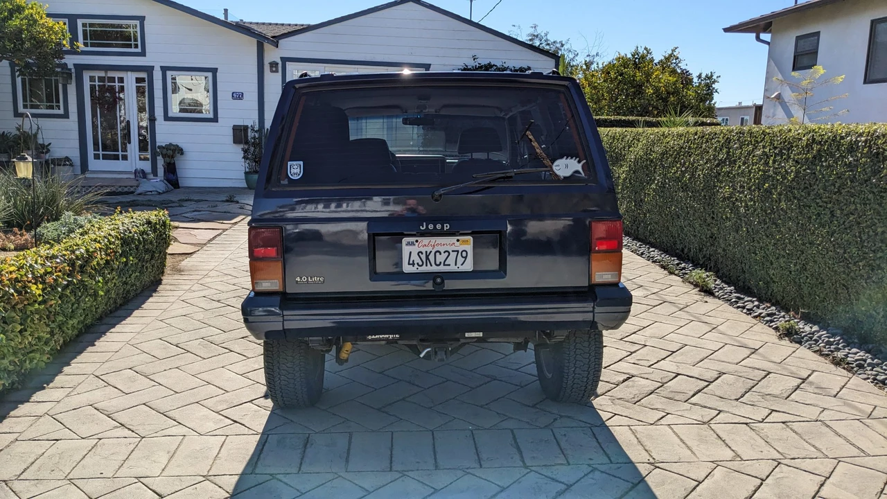 1993 Jeep XJ Cherokee - Image 11 of 31