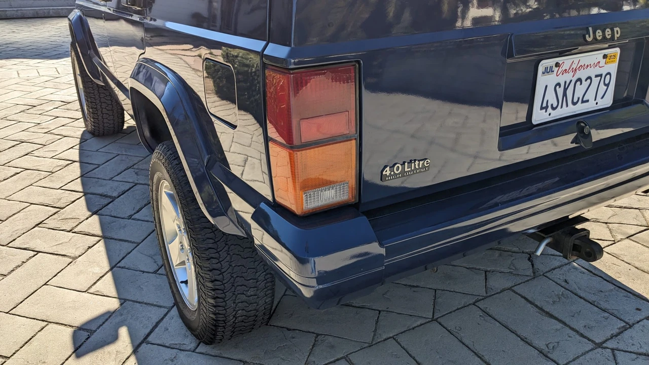 1993 Jeep XJ Cherokee - Image 27 of 31