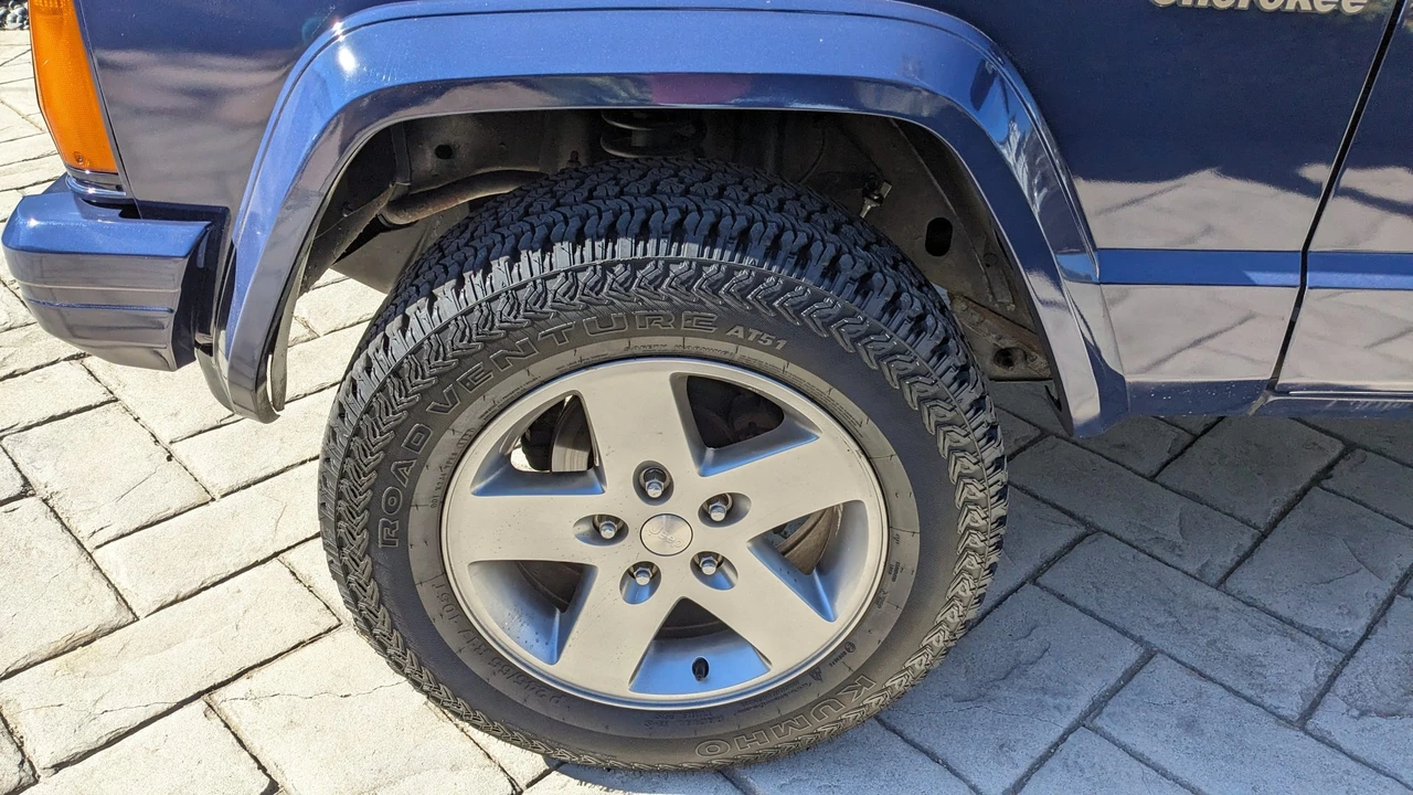 1993 Jeep XJ Cherokee - Image 29 of 31
