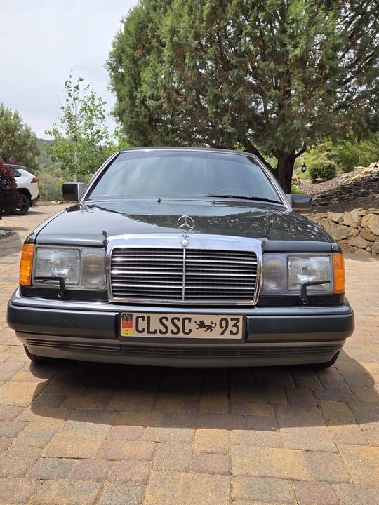 1993 Mercedes-Benz W124 E-Class - Image 20 of 31