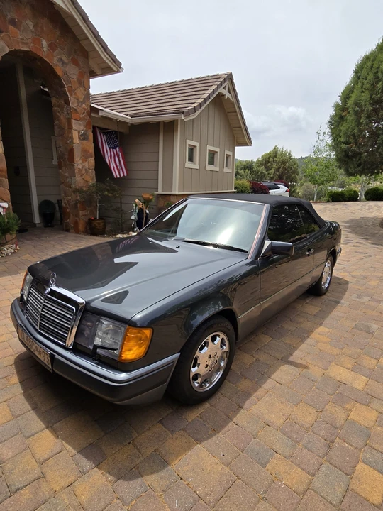 1993 Mercedes-Benz W124 E-Class - Image 2 of 31