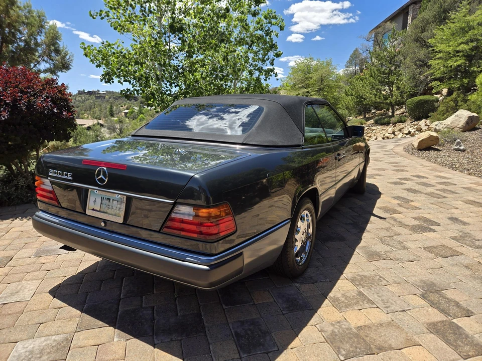 1993 Mercedes-Benz W124 E-Class - Image 12 of 31