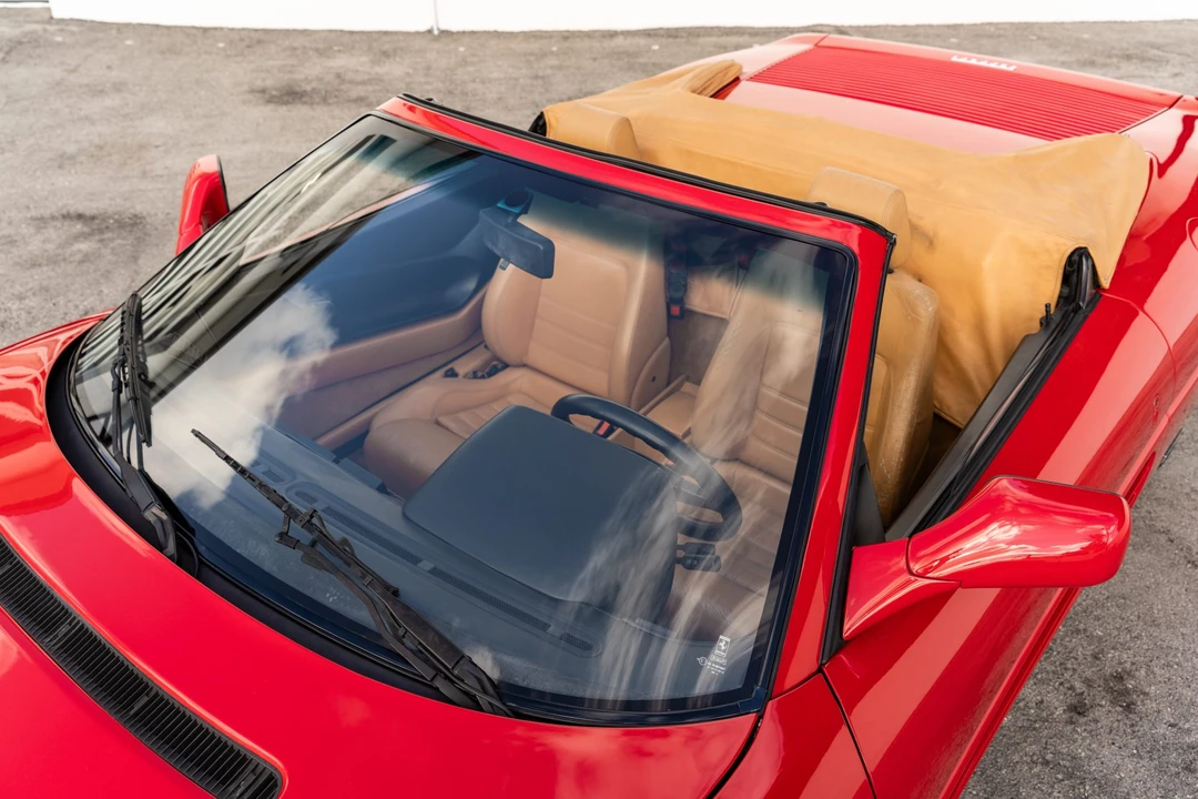 1994 Ferrari 348 Spider - Image 27 of 31