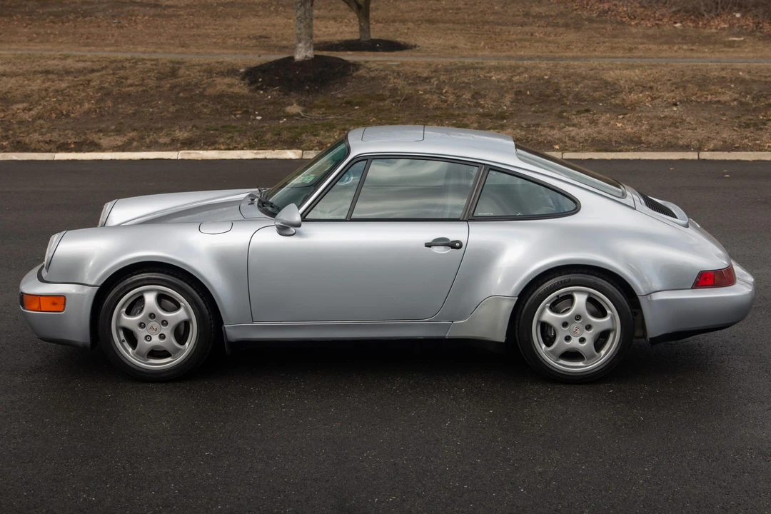 1994 Porsche 964 Carrera 4 - Image 11 of 31