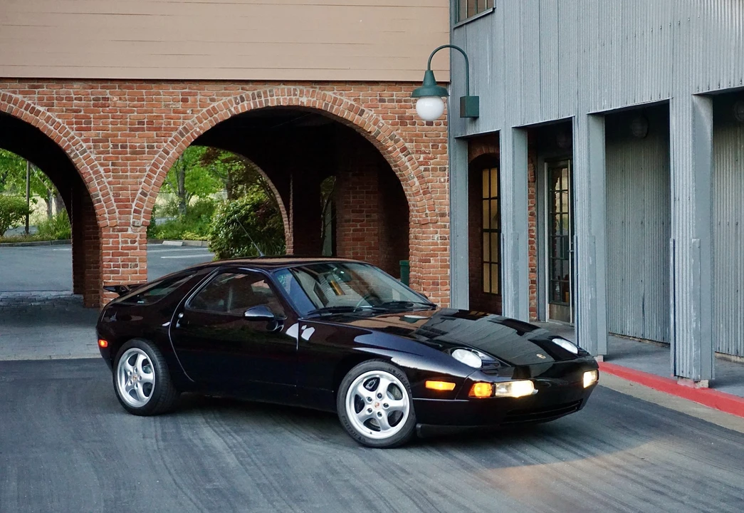 1995 Porsche 928 GTS - Image 9 of 31