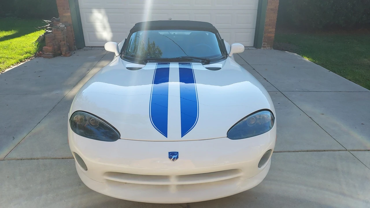1996 Dodge Viper 2nd Gen - Image 28 of 31