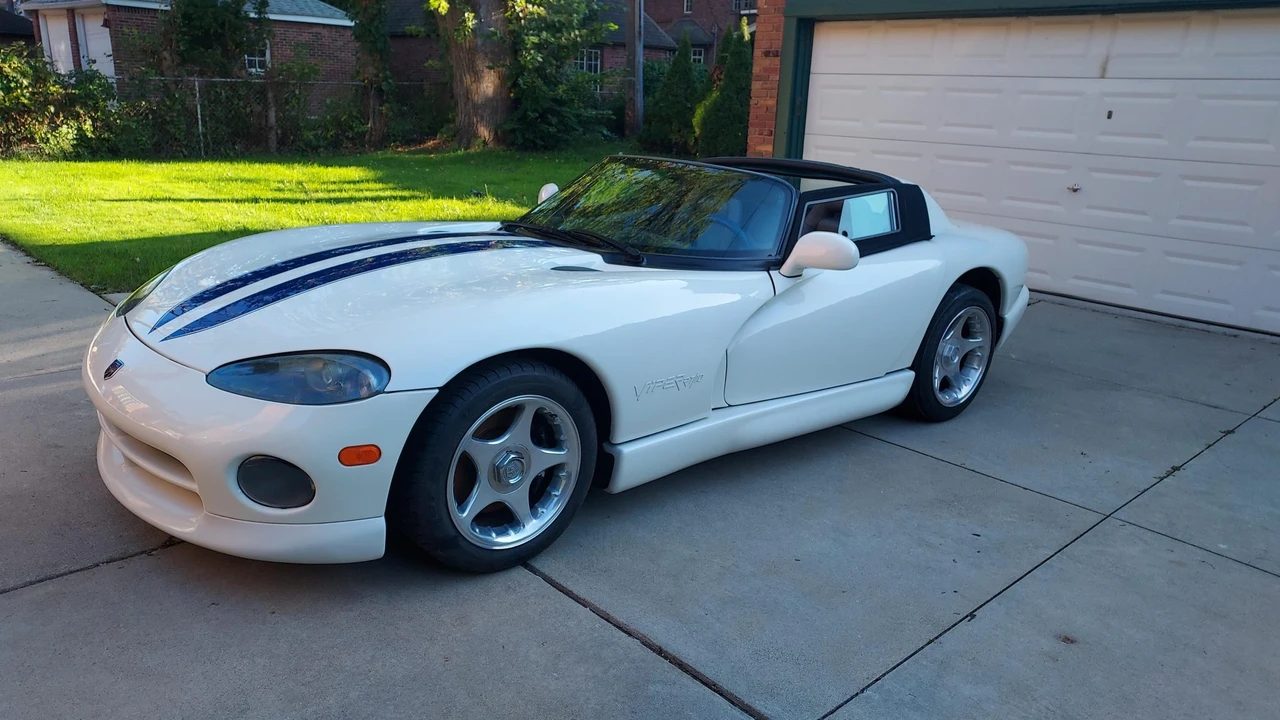 1996 Dodge Viper 2nd Gen - Image 2 of 31