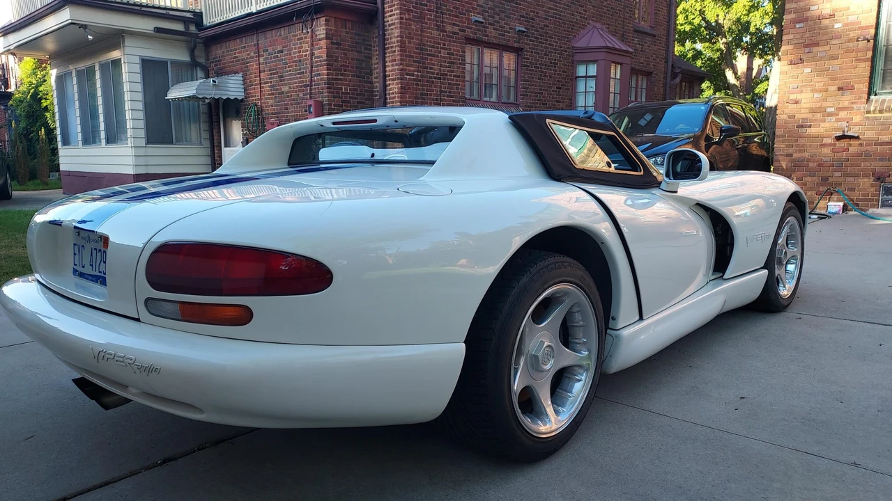 1996 Dodge Viper 2nd Gen - Image 15 of 31