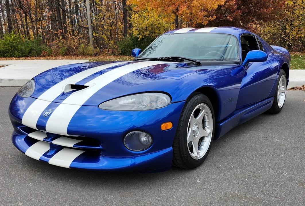 1997 Dodge Viper GTS 2nd Gen - Image 2 of 31