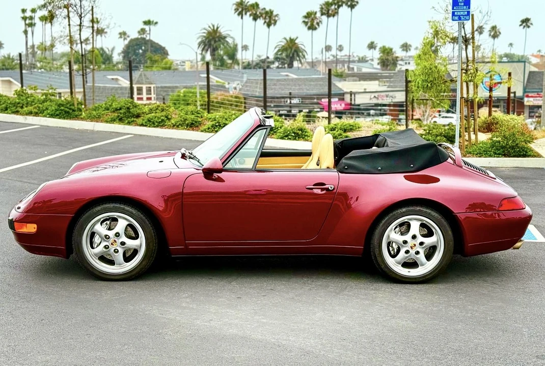 1997 Porsche 993 Carrera 4 - Image 29 of 31