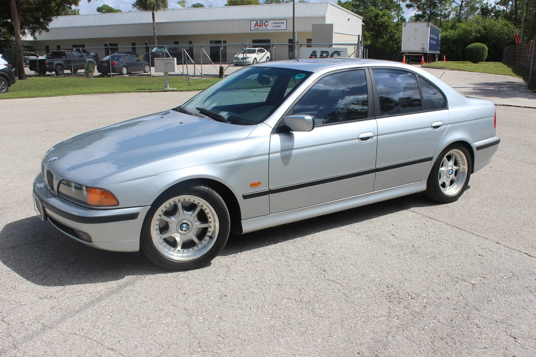 1998 BMW E39 540i - Image 16 of 31