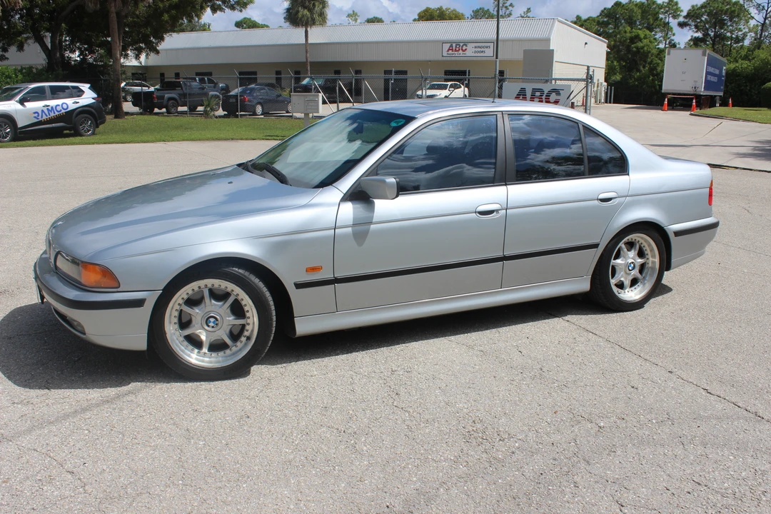 1998 BMW E39 540i - Image 17 of 31