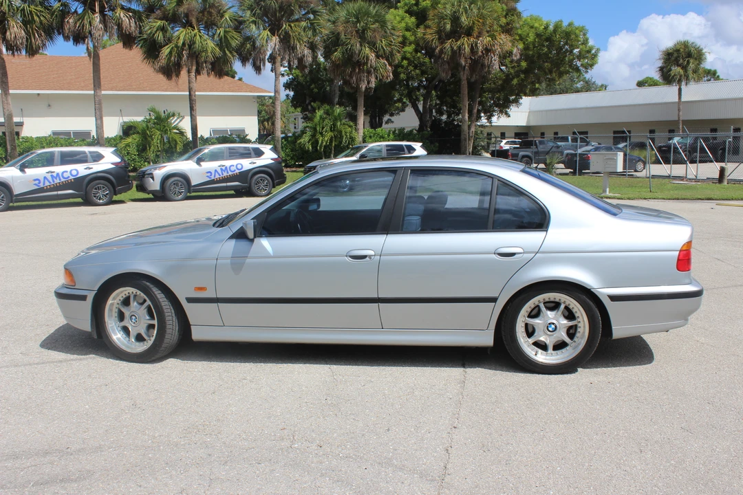 1998 BMW E39 540i - Image 25 of 31