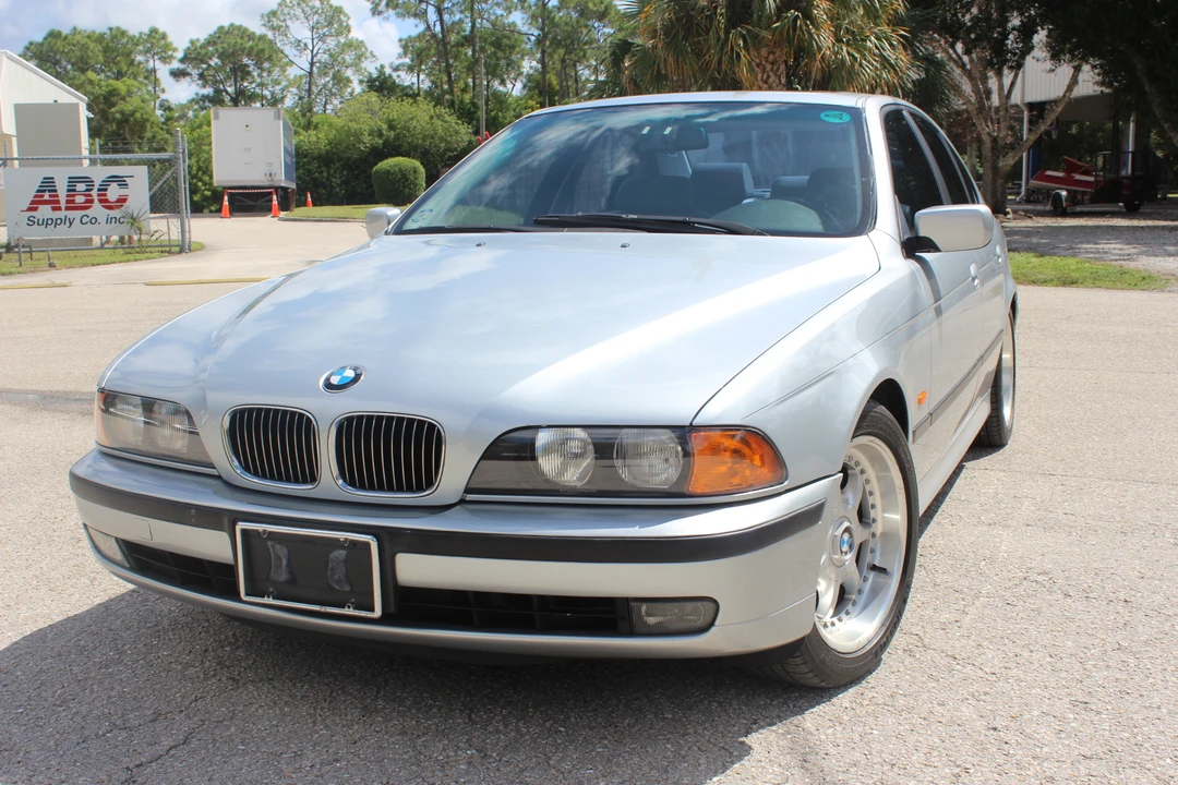 1998 BMW E39 540i - Image 14 of 31