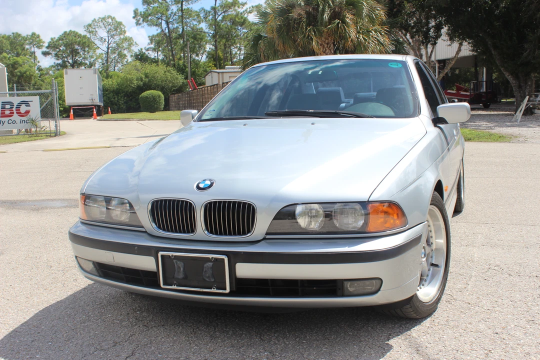 1998 BMW E39 540i - Image 13 of 31