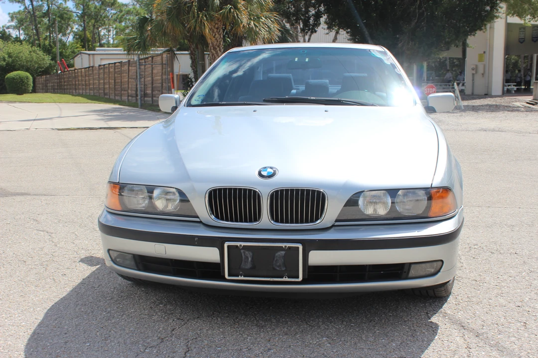 1998 BMW E39 540i - Image 11 of 31