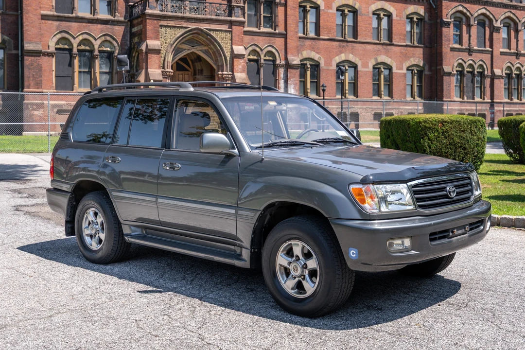 2001 Toyota J100 Land Cruiser - Image 10 of 31