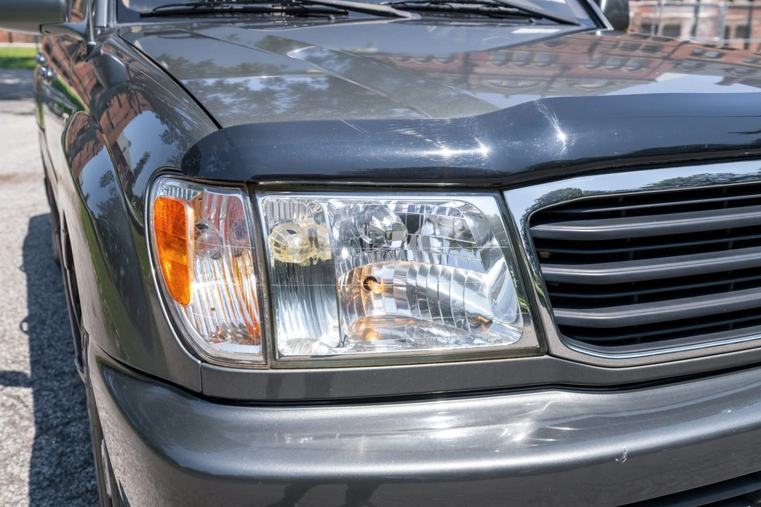 2001 Toyota J100 Land Cruiser - Image 13 of 31