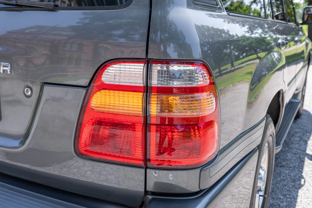 2001 Toyota J100 Land Cruiser - Image 20 of 31