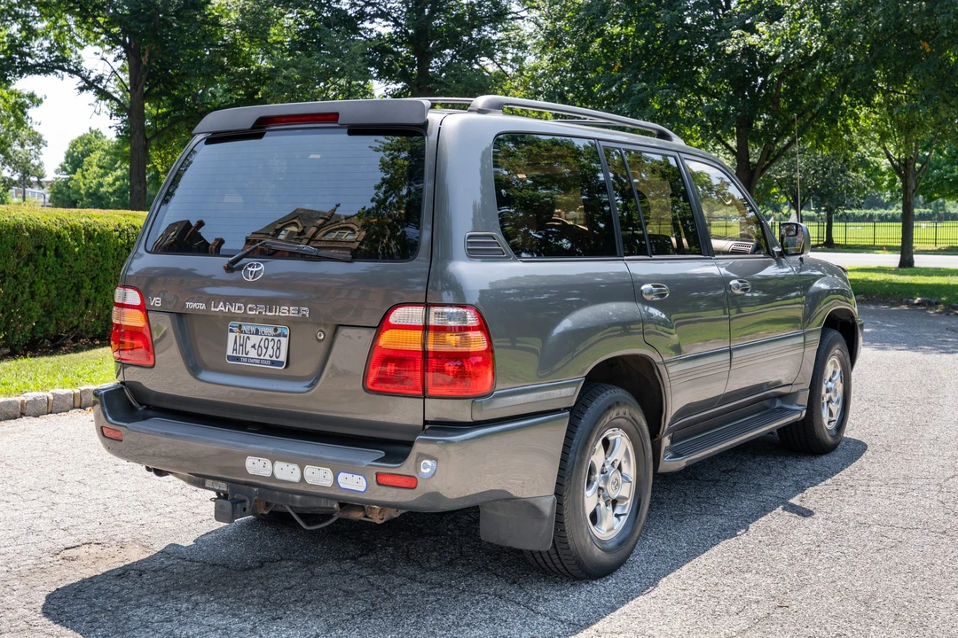 2001 Toyota J100 Land Cruiser - Image 8 of 31