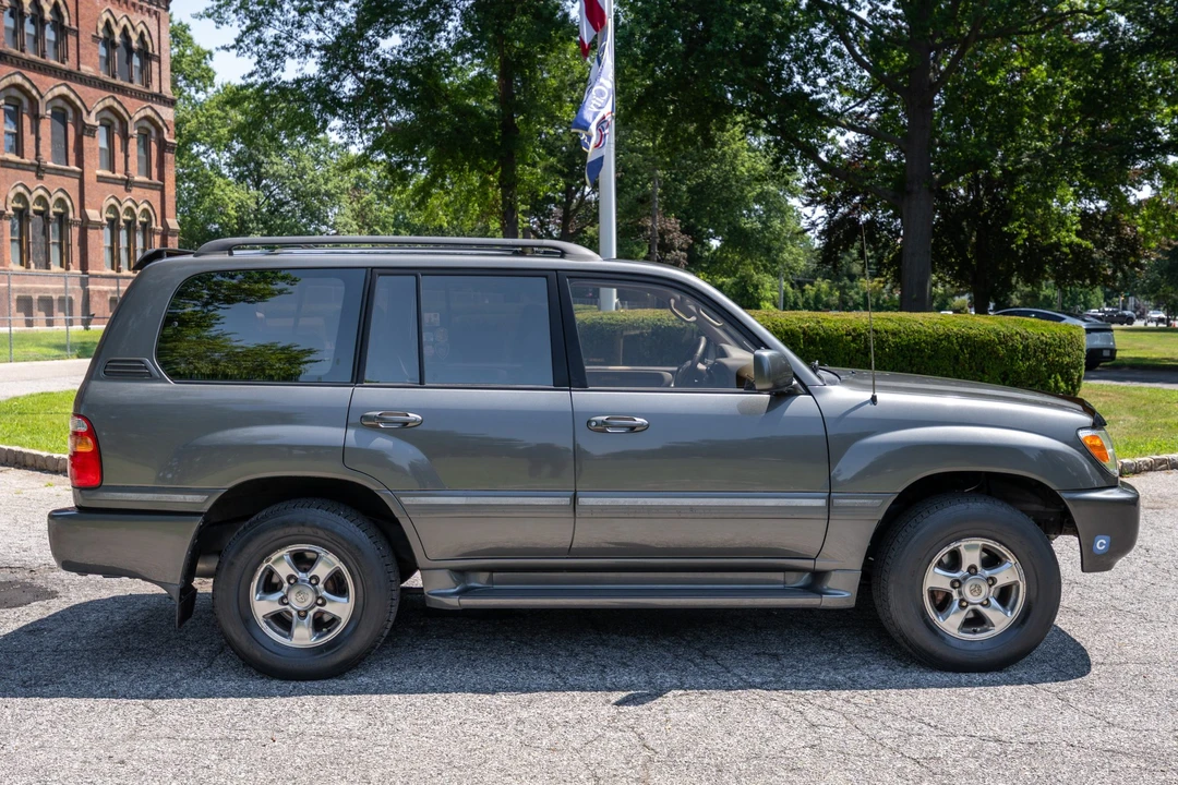 2001 Toyota J100 Land Cruiser - Image 9 of 31