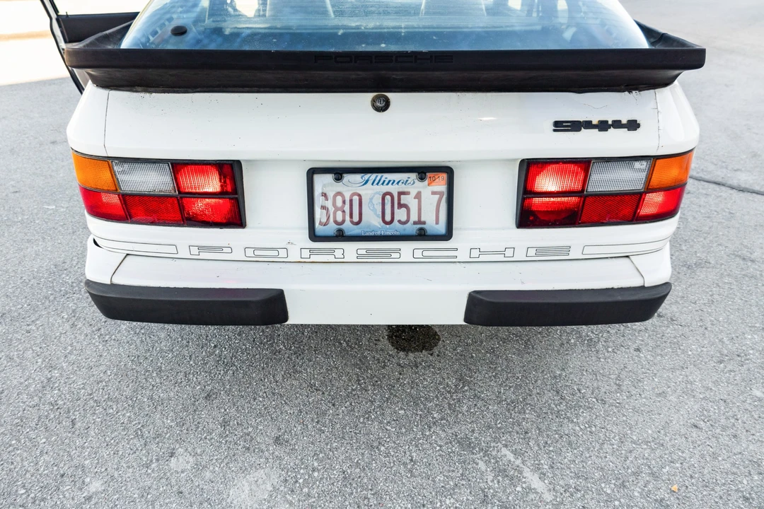 1987 Porsche 944 - Image 18 of 31