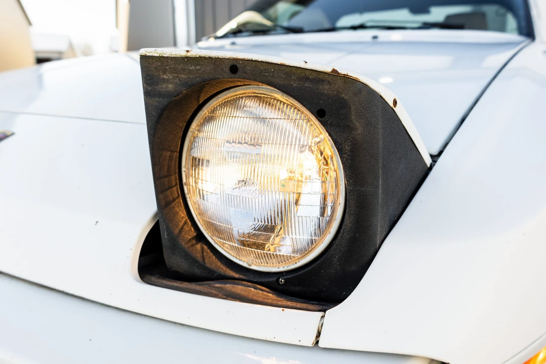 1987 Porsche 944 - Image 16 of 31