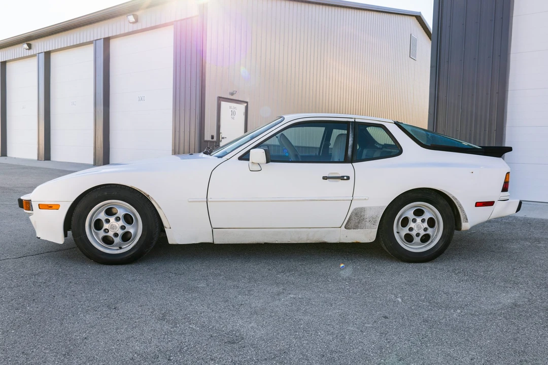 1987 Porsche 944 - Image 9 of 31