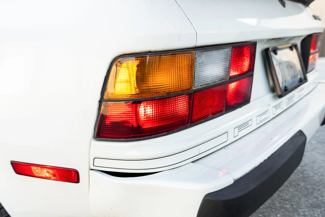 1987 Porsche 944 - Image 17 of 31