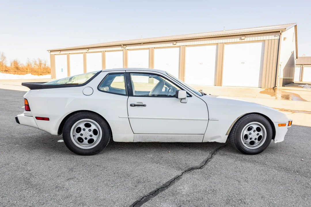 1987 Porsche 944 - Image 5 of 31