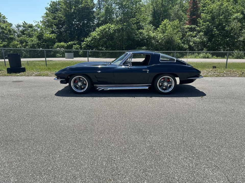 1963 Chevrolet Corvette C2 - Image 16 of 31