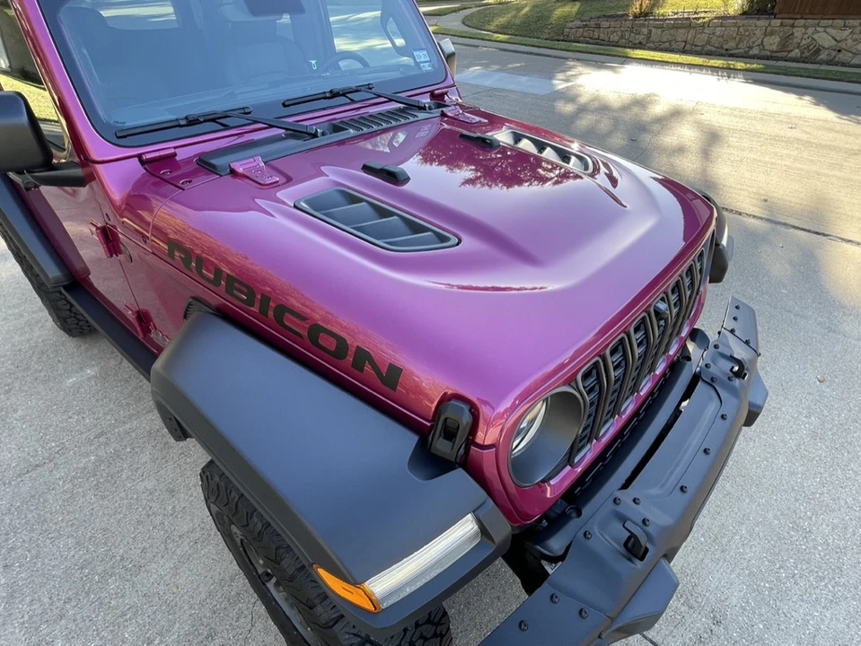 2024 Jeep JL Wrangler - Image 18 of 31