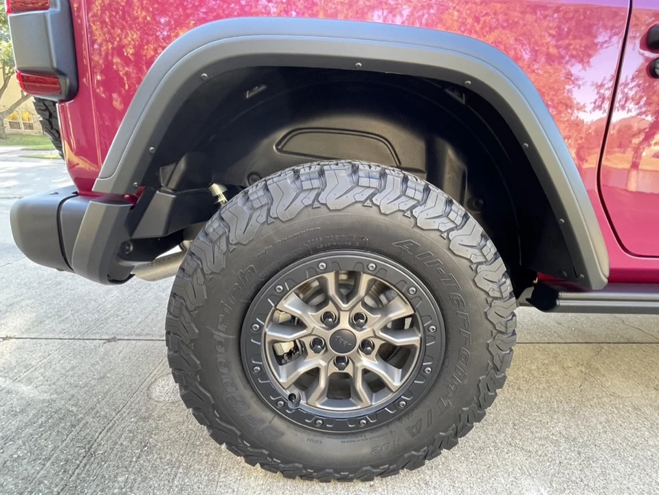 2024 Jeep JL Wrangler - Image 28 of 31