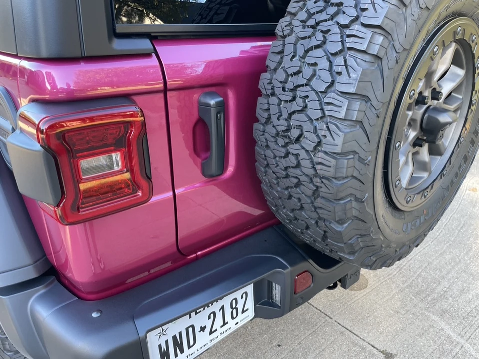 2024 Jeep JL Wrangler - Image 16 of 31