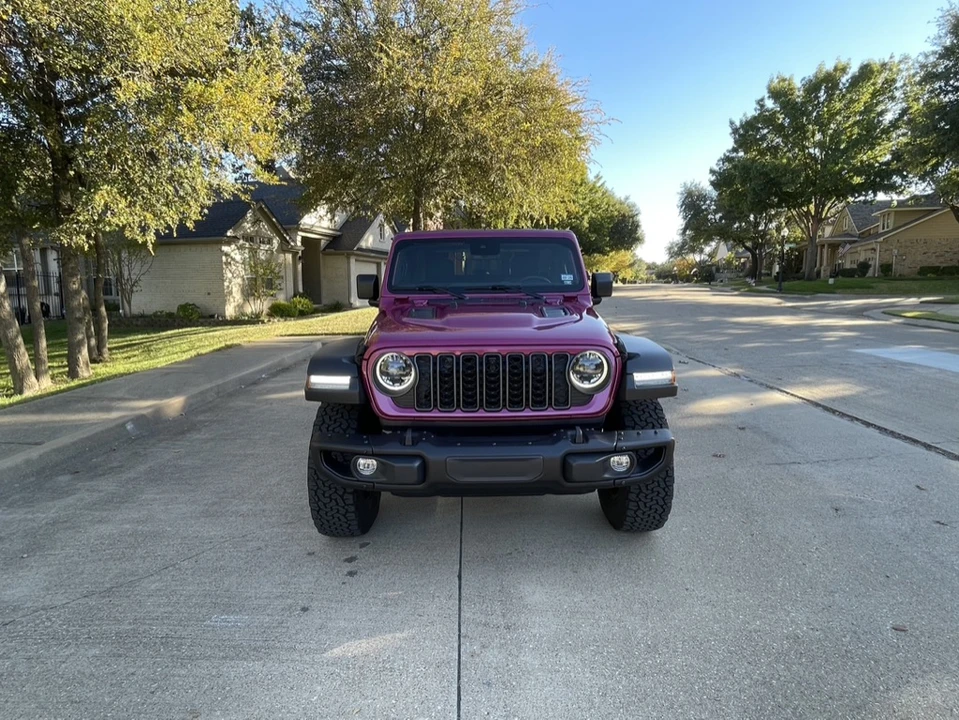 2024 Jeep JL Wrangler - Image 10 of 31