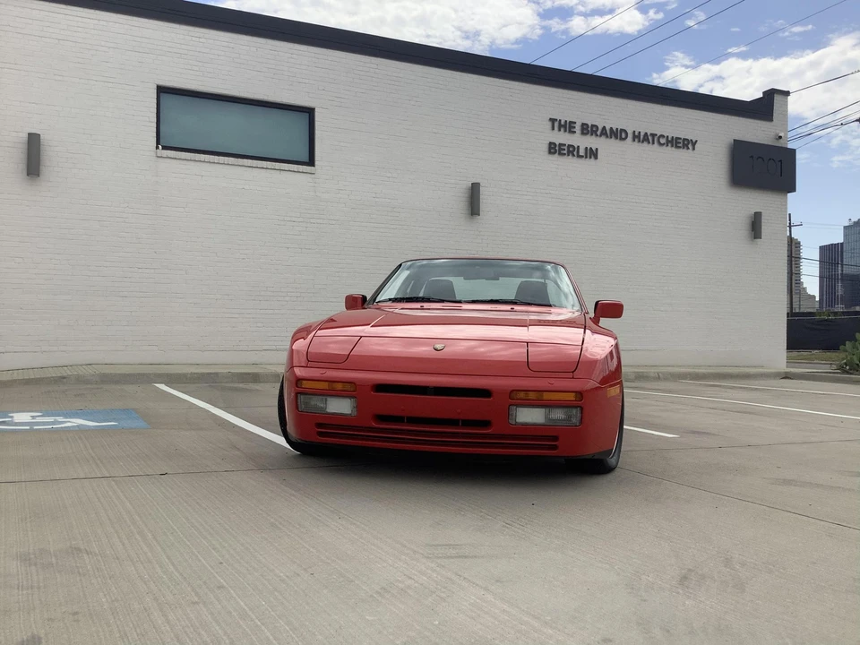 1988 Porsche 944 Turbo - Image 2 of 31