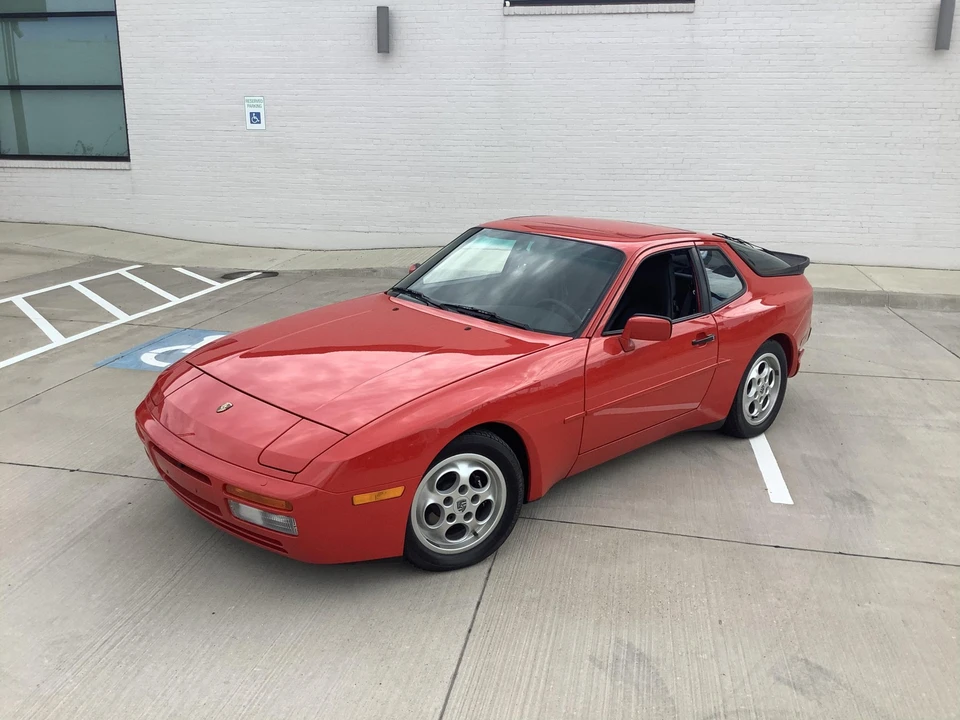 1988 Porsche 944 Turbo - Image 9 of 31
