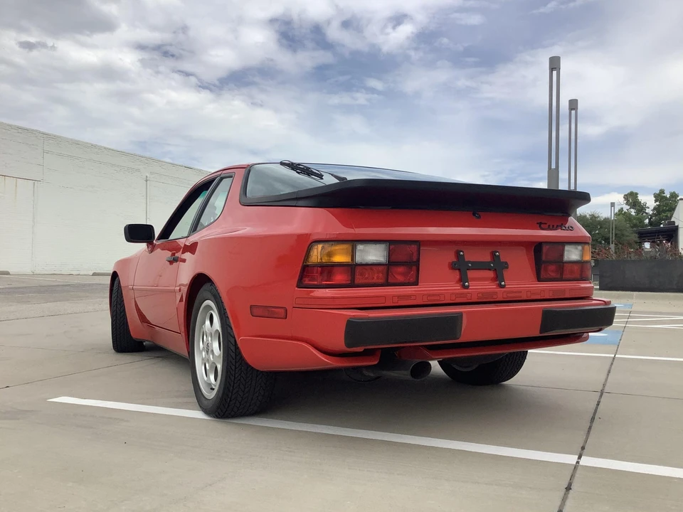 1988 Porsche 944 Turbo - Image 28 of 31