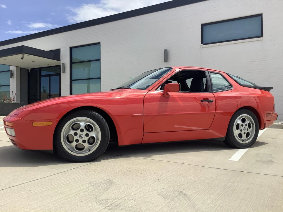 1988 Porsche 944 Turbo - Image 15 of 31