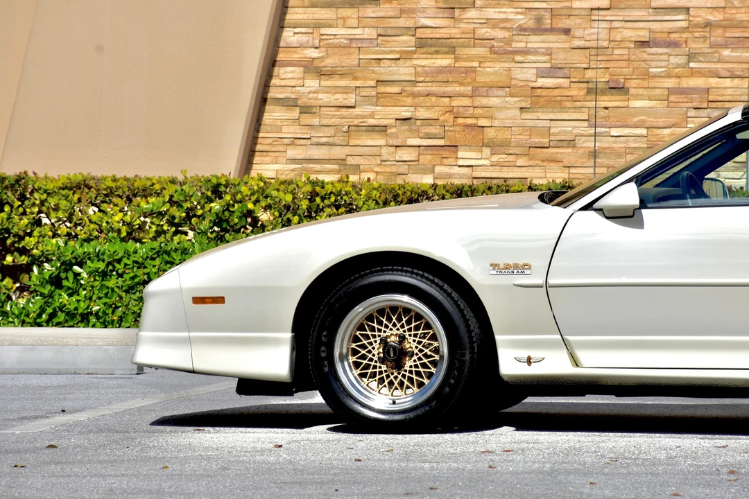 1989 Pontiac Firebird Trans Am 3rd Gen - Image 26 of 31