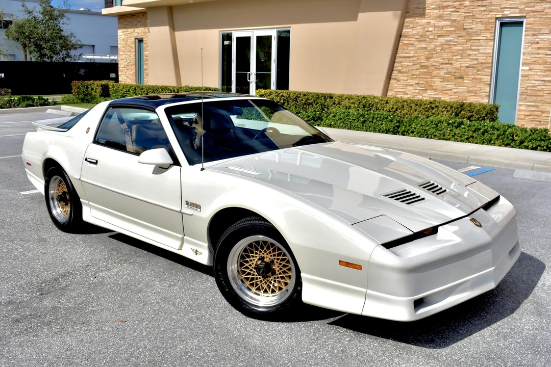 1989 Pontiac Firebird Trans Am 3rd Gen - Image 8 of 31