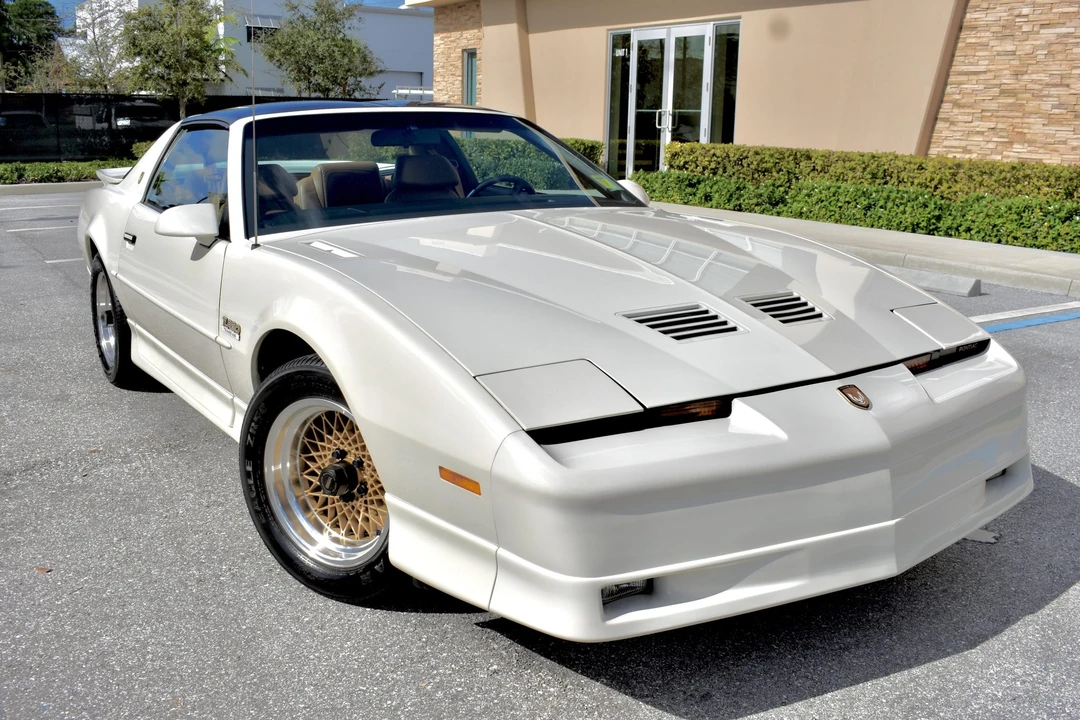 1989 Pontiac Firebird Trans Am 3rd Gen - Image 6 of 31