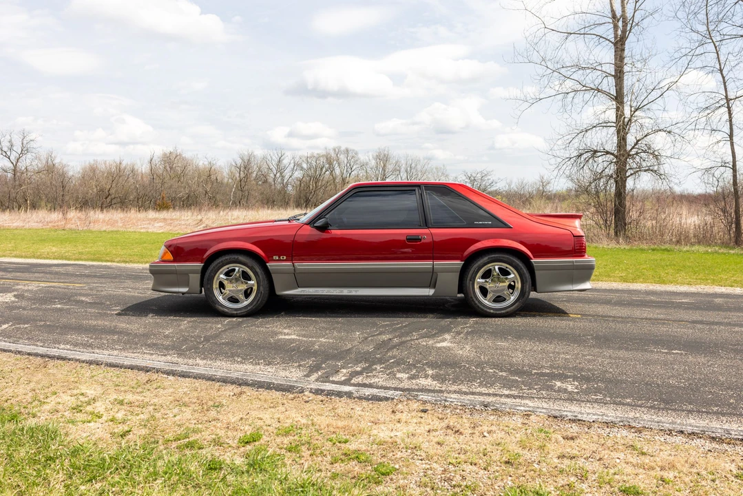 1990 Ford Mustang GT 3rd Gen - Image 20 of 31